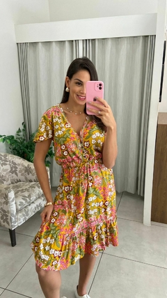 VESTIDO INDIANO - MANGA CURTA - CURTO - AMARELO COM FLORES U na internet