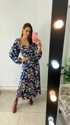 VESTIDO LONGO - MANGA LONGA - FUNDO AZUL PETROLEO FLORES NUDE - BEM ME QUERO