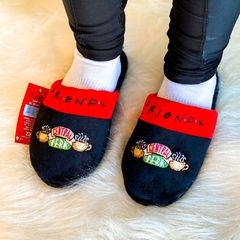 CHINELO DE QUARTO CENTRAL PERK 36/37/38 FRIENDS