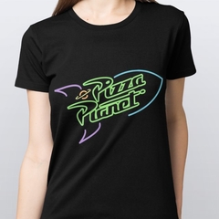 Camiseta T-Shirt Preta Pizza Planet, Disney Pixar Geek Nerd Theme