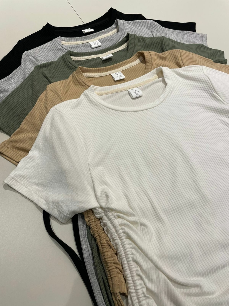 Comprar remeras en loona basics