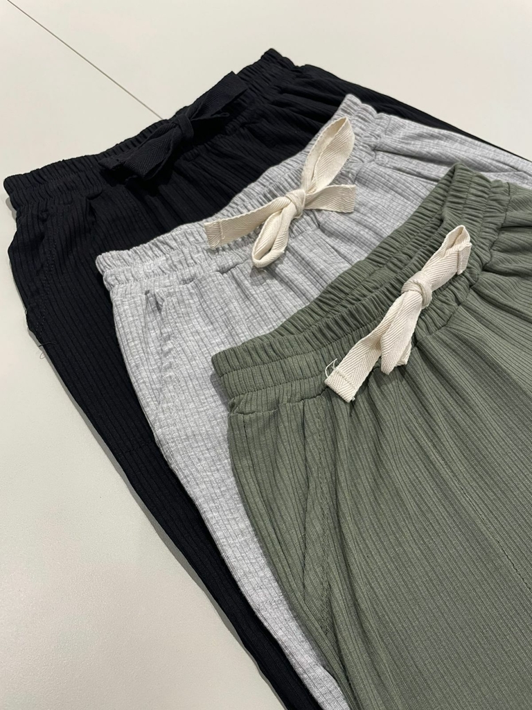 Comprar pantalones en loona basics