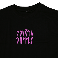 CAMISETA "DEVŌTA SUPPLY" PRETA - comprar online