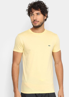 Camiseta Lacoste Basica amarelo claro CLAM1414