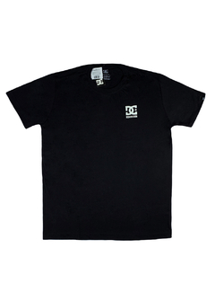 Camiseta DC Shoes basic logo preta CDPT570