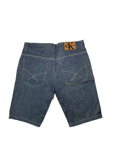 Bermuda Calvin Klein Jeans Escuro BJCAZ422 - comprar online