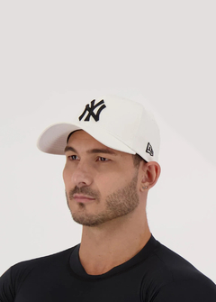 Bone New York Classico Branco/preto BNBR848 na internet