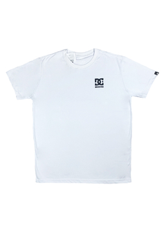 Camiseta DC Shoes basic logo branca CDBR572