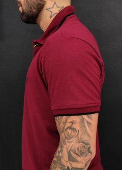 Camisa Polo Hugo Boss Regular Fit Bordo CPHVM948 - comprar online