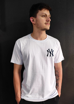 Camiseta New York Neyyan Branca CNBR818