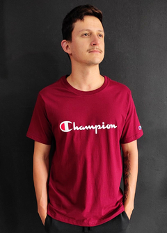 Camiseta Champion Logo Bordô CCVM161