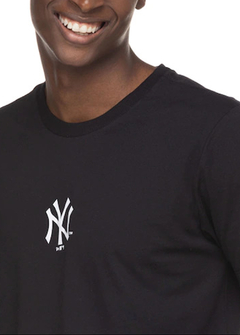 Camiseta New York MLB New Era logo frontal preta CNPT1560 - Loja de Roupas Streetwear Masculino