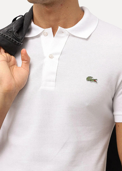 Camisa Polo Lacoste Regular Fit branca CPLBR1378 - comprar online