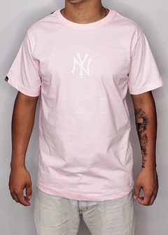 Camiseta New York MLB New Era logo frontal rosa CNRS1562