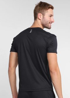 Camiseta Under Armour dry fit preta CUPT1406 - comprar online