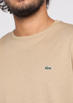 Camiseta Lacoste Basica Bege CLBR1358 na internet