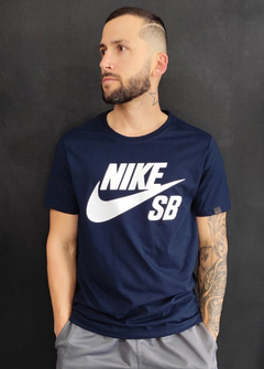 Camiseta Nike SB logo Azul Marinho CNAZ1268