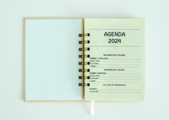 Agenda Semanal 2024 A6 con TU LOGO! en internet