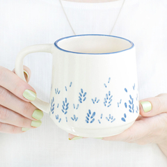 TAZA FLORCITAS AZULES