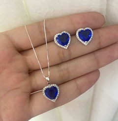 Conjunto Coração Azul Escuro Cravejado Pedra de Zirconia