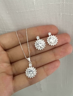 Conjunto Colar e Brinco de Pedras de Zirconia - comprar online