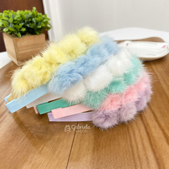 TIARA POMPOM PELÚCIA - comprar online