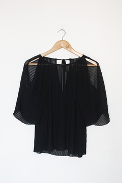 Blusa Jéssica Plissada - Trama