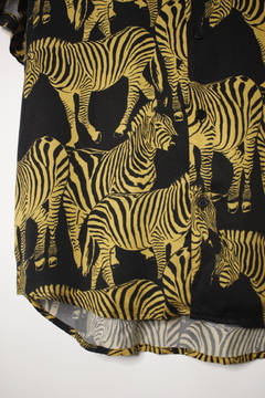 Camisa Douglas Zebra na internet