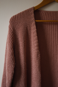 Cardigan Lais Rosa - Trama