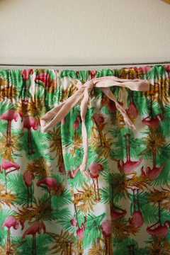 Shorts Marcela Flamingo na internet