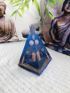 Orgonite Nubian Vertical Force (Peça Única) na internet