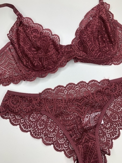 Conjunto todo em renda sem bojo - Angel Lingerie