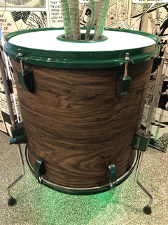 Luminária HMC Custom (Surdo 16" + Planta) 