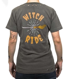 Camiseta HMC Feminina Oversize Custom Made (Witch Ride)