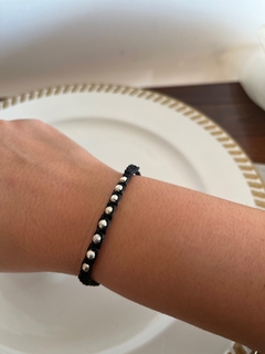 PULSERA NEGRA TEJIDA - comprar online