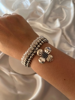 PULSERA TRIPLE CON DIJE FLOR - tienda online