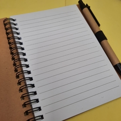 CADERNO KRAFT COM BLOCO ADESIVO E CANETA na internet