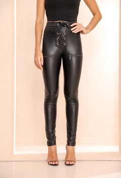 Calça Skinny Ilhós - loja online