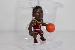 Boneco NBA colecionável - Kyrie Irving - comprar online