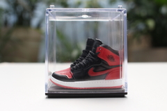 MIni Sneaker Colecionável - "Air Jordan 1 Banned"