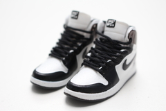 Mini Sneaker Colecionável - "Air Jordan 1 Mocha" - TRALHAS.org