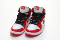 MIni Sneaker Colecionável - "Air Jordan 1 Chicago" - TRALHAS.org