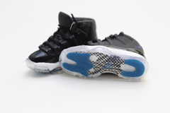 Mini Sneaker - "Air Jordan 11 - Space Jam" na internet