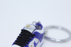 Chaveiro 3D - "Supreme x SB Dunk Low- Hyper Royal" - comprar online