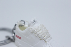 Chaveiro 3D - Air Force 1 Low x "Supreme” White na internet