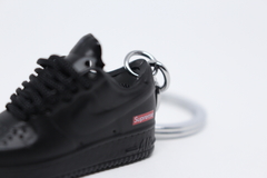 Chaveiro 3D - Air Force 1 Low "Supreme" Black na internet