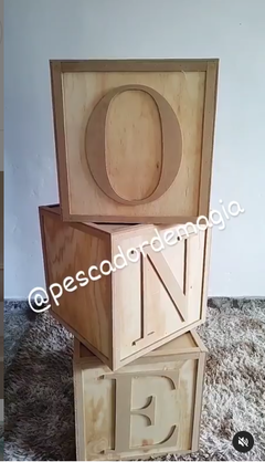 Cubo 40 cm con letra (unidad)