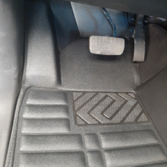 ALFOMBRA TERMOFORMADA HILUX 16+ - comprar online