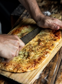 PIZZA A LA PARRILLA DE PROVOLONE