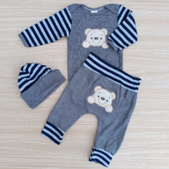 Conjunto para Bebê Body Longo Calça Saruel e Touca Menino na internet